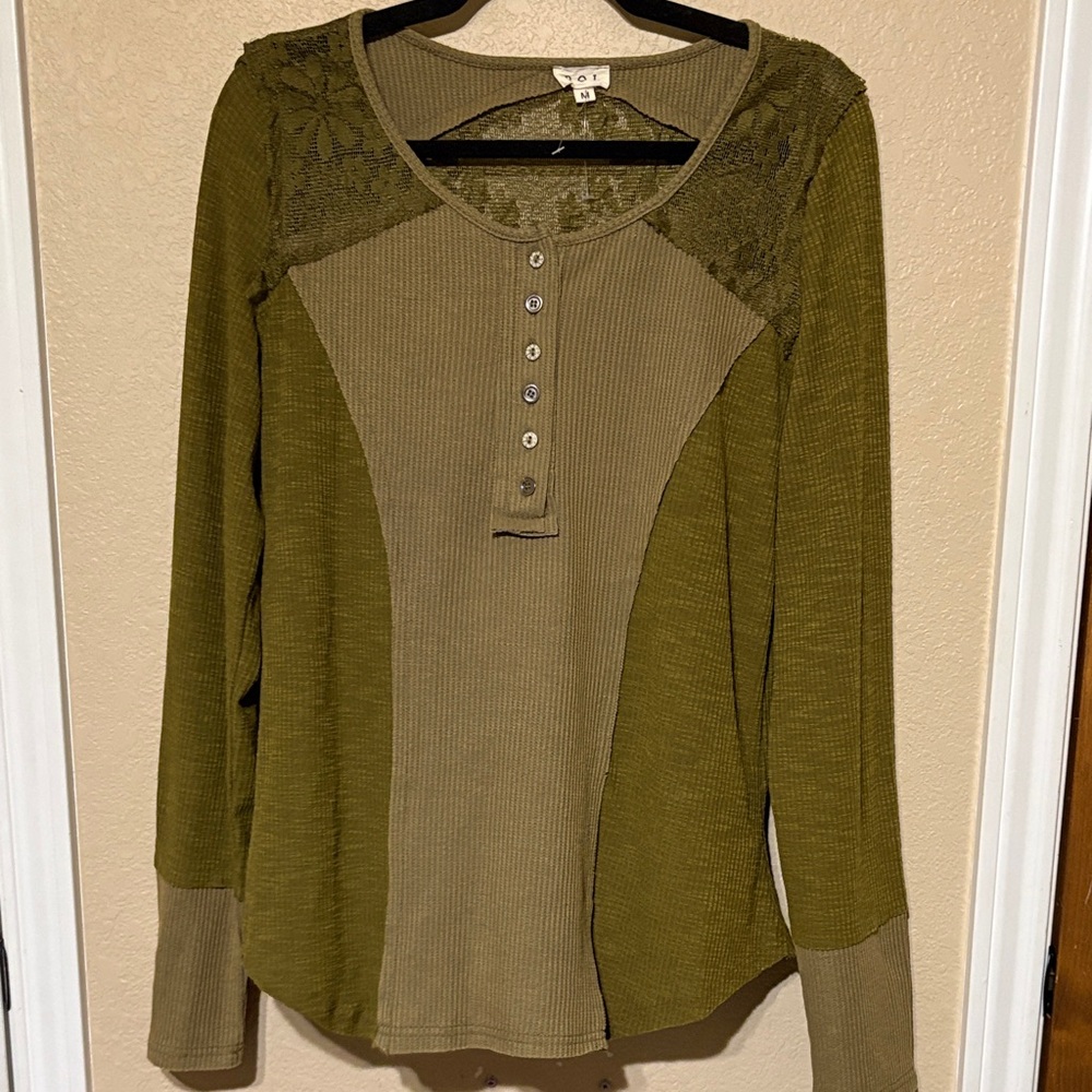 POL Olive Two-Tone Henley Long Sleeve Top with Lace Yoke